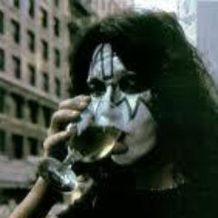 V_Disorder's profile picture. Exiled Wolf & 07.55 Commuting Drone.