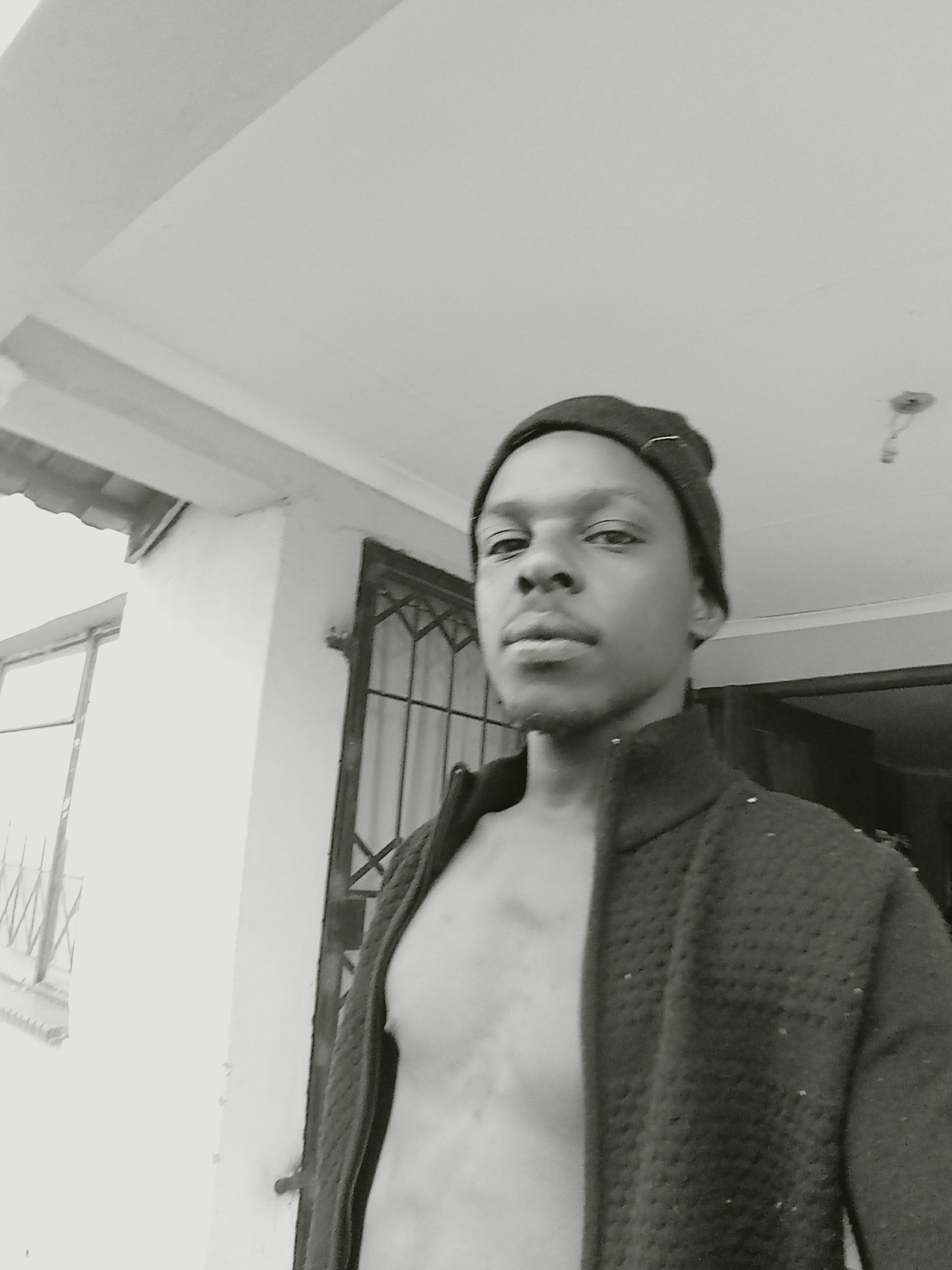 Its my life that im living plz dnt try an help me live it!!!