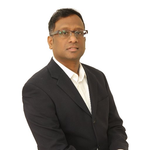 #RealEstate Salesperson @Royal lepage Fluent in #Tamil servicing the locations of #Toronto, #RichmondHill and #Stouffville.
Book a time today! 647.271.0641