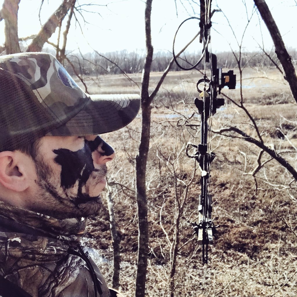 -Memphis-Arkansas -Grizz🏀 Razorbacks🐗 Bowhunter🏹BassFisher🎣 loves♥️ his mama