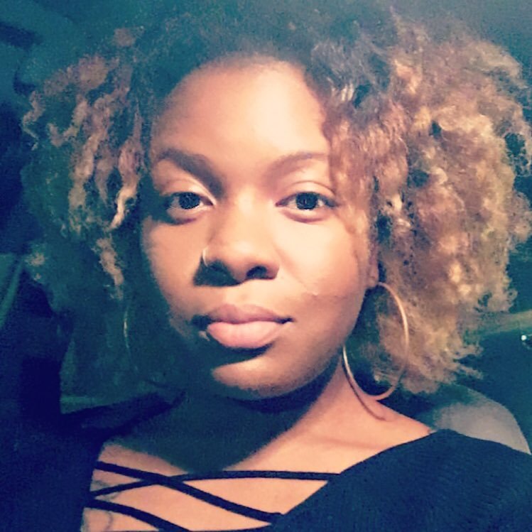 BnitaApplebum's profile picture. Spottieottiedopaliscous angel. Damn.