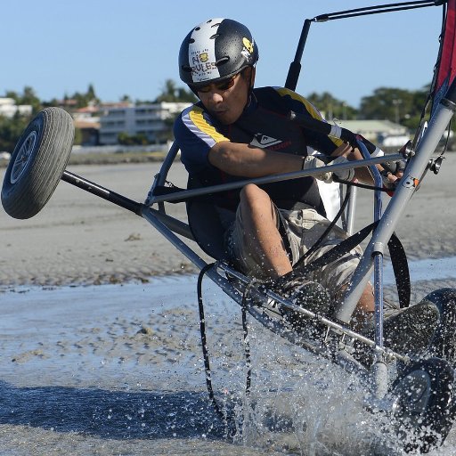 We now offer land yacht and kayak hire. All waterskiing related activities have ceased. Just a different type of fun 😀