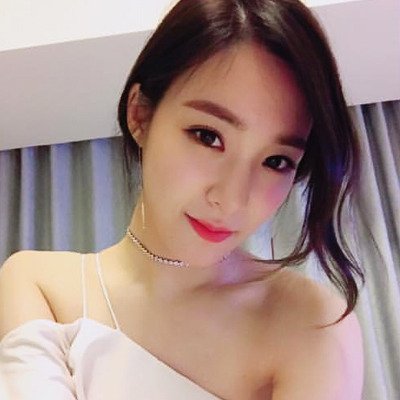 황미영 - looks like a girl, but she's a flame so bright, she can burn your eyes. { #fakeacc }
