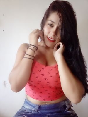 Menina que ri e que sonha 😍✌️