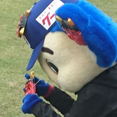 ドアラさんに癒される日々。
ドアラさんがいつまでも健康でいられますように。
無言フォローすみません。
中日ドラゴンズを応援しています。