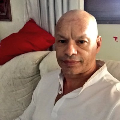 Marido, pai, empreendedor digital e apaixonado por marketing na web, gerenciadores de conteúdo, 3D e manipulação de imagens.