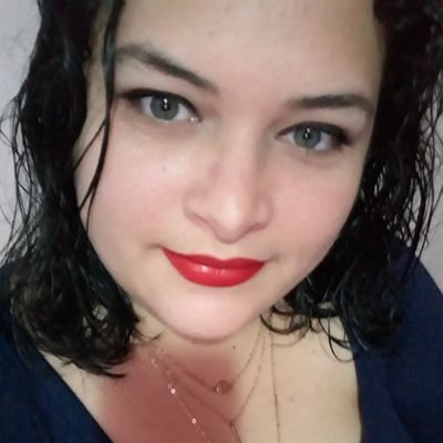 SOU UMA PESSOA SIMPLES, Q AMA TER AMIGOS
APAIXONADA PELO MARIDO E FILHO...
E Q E MUITO ALEGRE