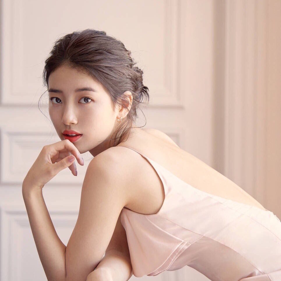 hellow this is suzy cute af💕
