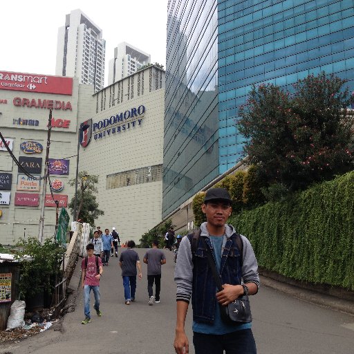 radenyus's profile picture. 