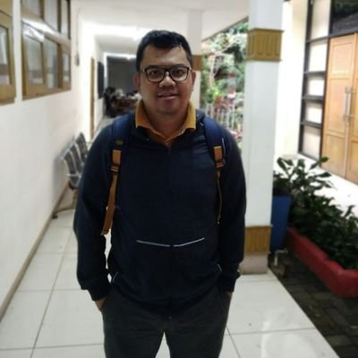 gusdya's profile image
