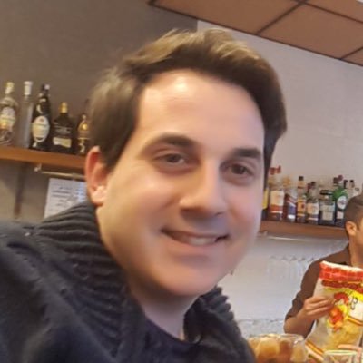 Técnico de Electromedicina. Estudiante de Teleco. Miembro de @SOLepcc.