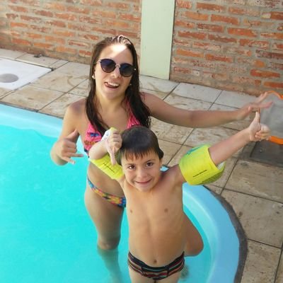 NoirJesi's profile picture. Profesora de Teclado 🎹
Técnica Universitaria en Promoción de Salud 🎓
Médica en proceso💊💉🔬