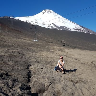 Drakuhs's profile picture. Educadora Diferencial de aventuras con mi Josefa por Lonquen. Me gusta mirar el cielo y mas allá