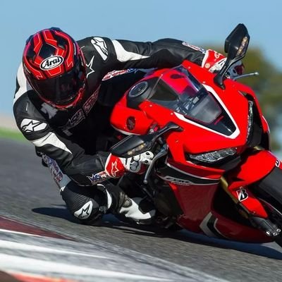 _hlife's profile picture. 