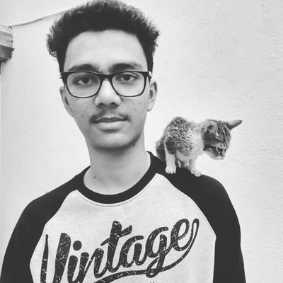 Yasssh__'s profile picture. student.