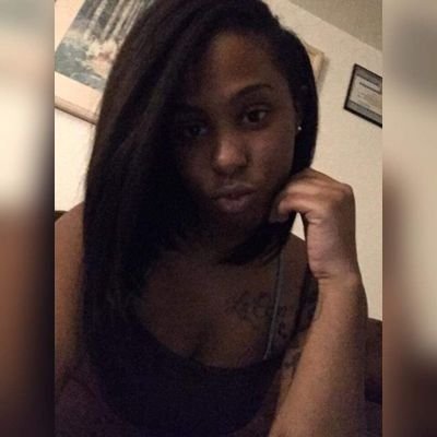 lmariemarie_'s profile picture. 23 🌹.