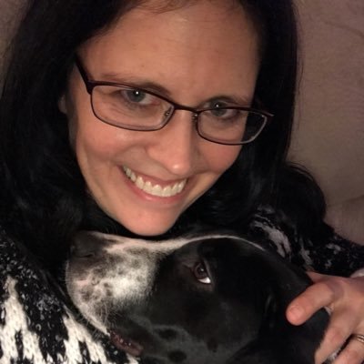 julierivera_'s profile picture. mom of 3 girls and a two dogs