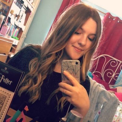 epc_01's profile picture. Emily, 25.