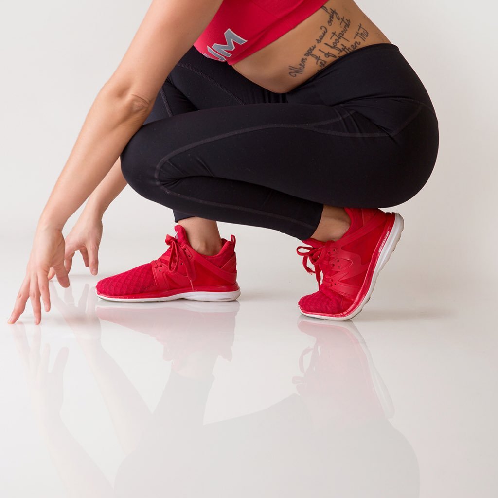 Yoga, Travel, Dog Loving Fitness Junkie ISSA Personal Trainer 4x Cover Model @happyheartthings Creator Team Magnum Bumbumbacana Discount: kylagagnon
