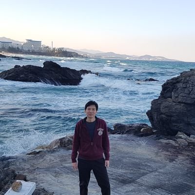 IT sales man (network, security), 취미(등산), 집중하는 목표(한주에 한권 책읽기), 시간 때울때 하는일(자동차 웹진에서 놀기)