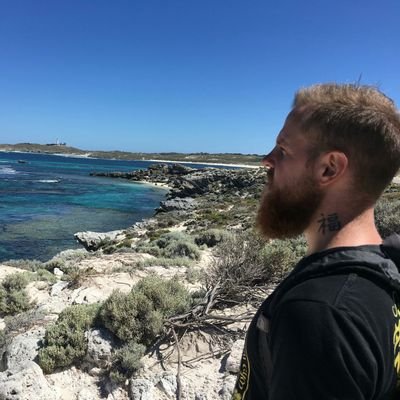 verybesttrips's profile picture. Voyageur Youtubeur - Vlogs - Based in OZ - Instagram : verybesttrips -Chaîne Youtube : Thibault VeryBestTrips #vlog #voyage #trip ☀️ ✈️ 🌊 🕶🌏🏖🗻📷