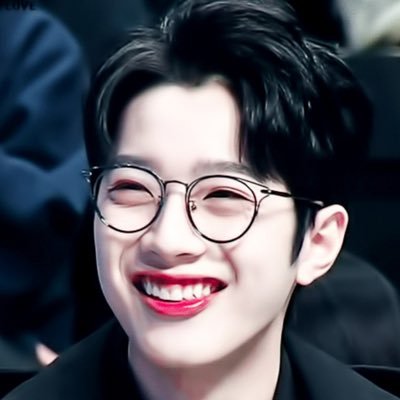 라이관린 gif / 180217~ing