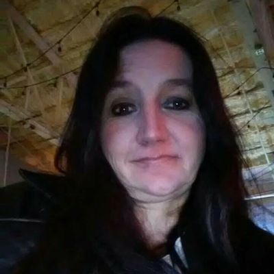 wooden_selina's profile picture. 