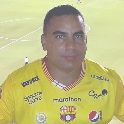 juliodiazpe11's profile picture. No te canses de intentarlo y convertirás lo imposible en una realidad.