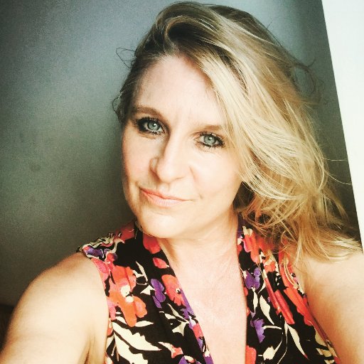 eva_radke's profile picture. Founder/CEO of @artcubenation

Irritant.  Heroine.