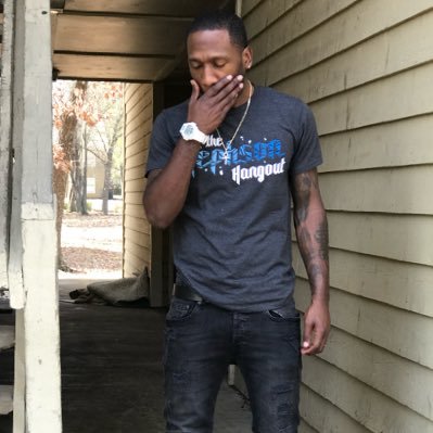 I'm a husband, father, veteran, college graduate, Fireman but still thuggin'.... Follow me on Instagram @Muff_Jones