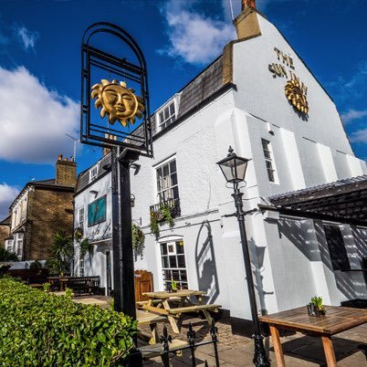 Overlooking the famous Barnes village pond, The Sun Inn is a gem of pub serving fresh, tasty pub food and great beer in a friendly and relaxing atmosphere.