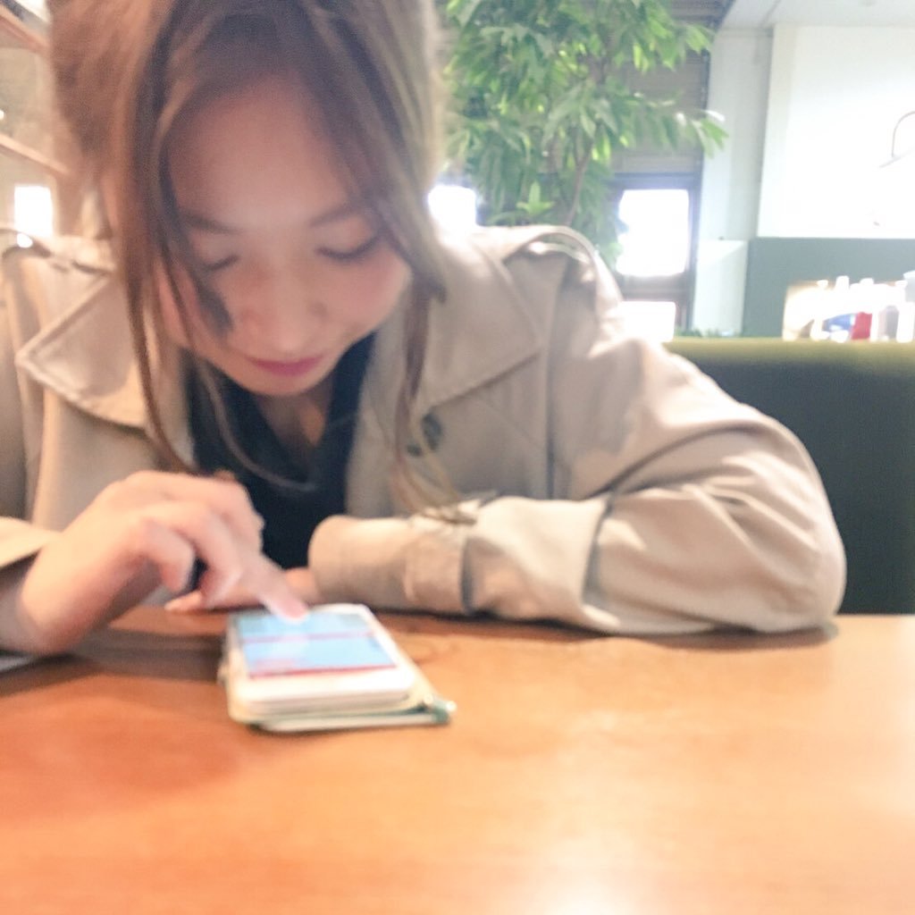 shhm30's profile picture. 🌴🌺🍹🍍