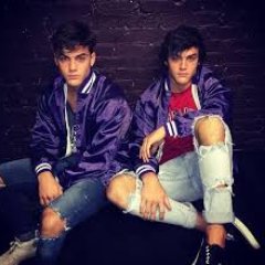 Dolans_Family's profile picture. Free follow from @MattersGrethan follow her and she will follow back 💘