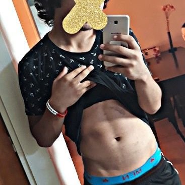 El Freestyle es mi vida 
15 años 
Mido 1,68
:v