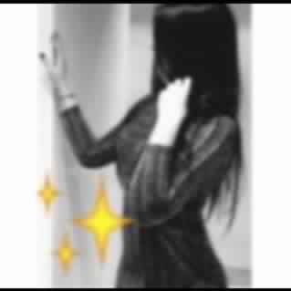 '🎶 ' ⠀ واحد من ( )يقول : القلب من يوم شافتس كنه مقيد كنتس وسمتي عصاه بسلم جدانتس ❤️