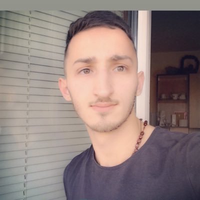 AnteTadi5's profile picture. 🍇🍷 HERC🇭🇷GOVAC🍇🍷100% iz Ljubuškoga. Istina put i život.💒😇🙏 (Ljubuški-Čapljina🏠).(Pravi profil jedini )👌. 12.9.🎉🎂.