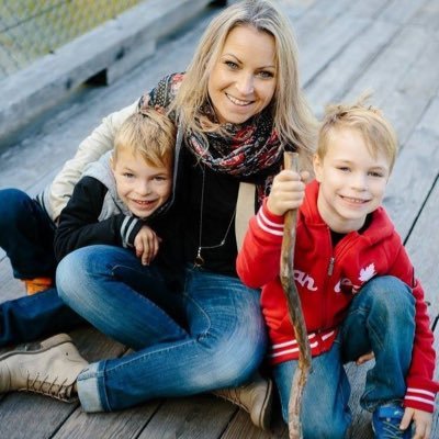 TES, Coach Soutien aux comportements positifs (SCP), Climat scolaire positif CSDCEO /Consultante en coaching familial Clinique d’apprentissage spécialisée (CAS)