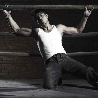 Follow this page i will promise you to all makes you update about each and every recent srk's activities
if you are a real srkian then plz us...
