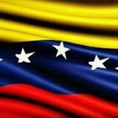 Venezolana de corazón. Madre de una hermosa princesa. Agradecida con Dios.💃