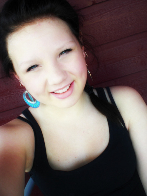 viktoriabieberr's profile picture. hey ! 
follow me please :-D3