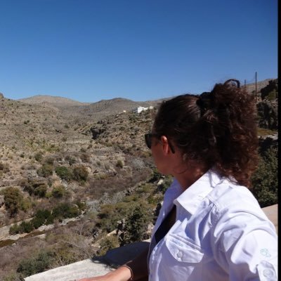 DrLizBennett's profile picture. Veterinary Surgeon, studying MSc in Computer Science and Data Analytics. PDSA bank vet. Lover of blues music, rock ‘n’ roll and cats.