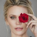 Natasha Henstridge - @nathenstridge - Verified Twitter account