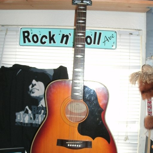 Im a song writer,guitar player,live in cleveland ohio,and i love to write music.
Listen to my music on reverb nation,