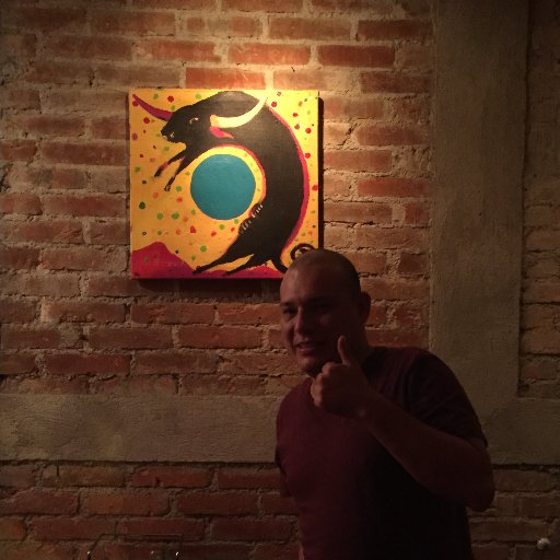 BIOGRAFÍA ARTÍSTICA
José Jackson Guadamuz Guadamuz es un artista visual originario de Santa Cruz, Guanacaste, Licenciado en Artes Plásticas de la Universidad d