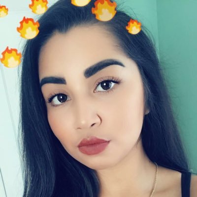 _LeonM09's profile picture. “ Santa de día, diabla cuando cae la luna “