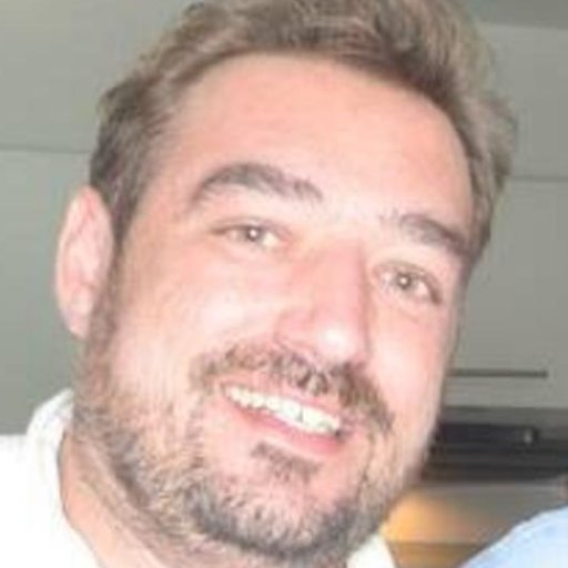arcadi's profile picture. Sabe más el diablo por viejo que por diablo.