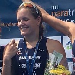 Elite Paratriathlete, triplet, marathoner, and expert eye chart memorizer 👩🦯