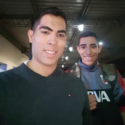 villa mercedes-san luis
+15 Fútbol ⚽ 🔴⚪🔴
hincha de river y nada mas