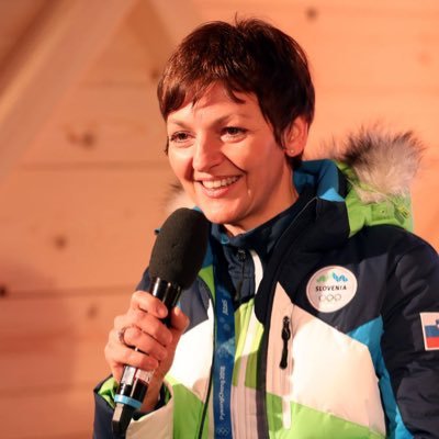 MajaMakovec's profile picture. Profesorica mednarodnega poslovanja. Ljubiteljica knjig in športna navdušenka.