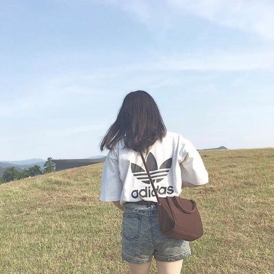 ただの one room fam 。✌🏼️洋楽と邦楽を少しかじってます。Championになりたい系女子。